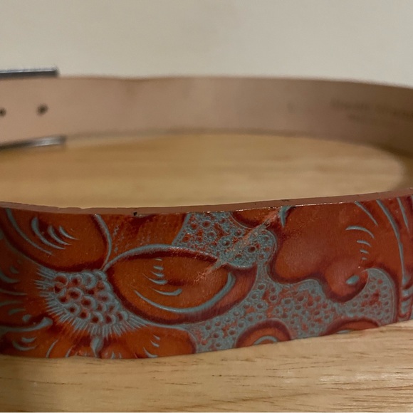 Streets Ahead Brown/Burnt Orange Leather Belt with Ornate Flower Buckle Size L - Picture 4 of 9
